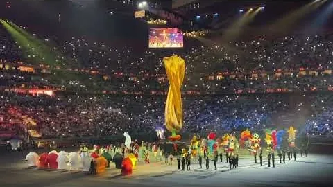 楊尼克解释与拉塞尔争执缘由：担忧湖人欠薪及派保镖监视