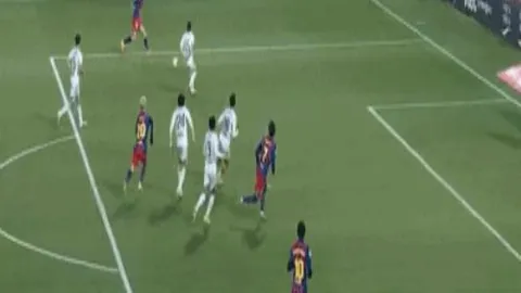 西甲火力全开！亚马尔18场狂揽9球，本赛季成就直逼历史巅峰！